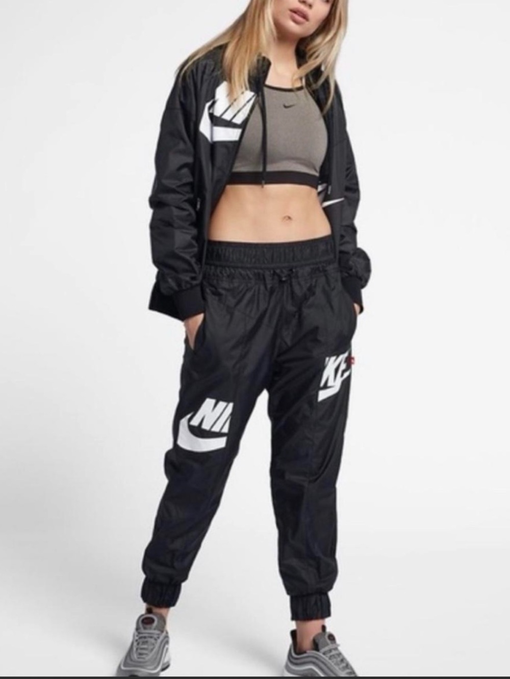 Nike women's Wind Runner Track Pants Black Size XS